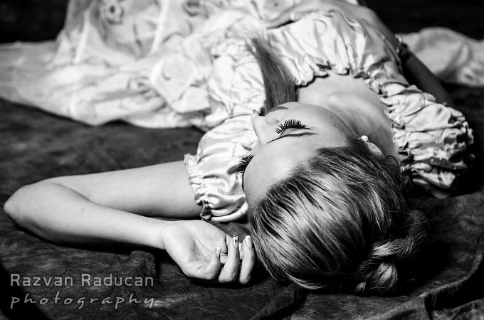 Corina - Studio photography 03 by Razvan Raducan