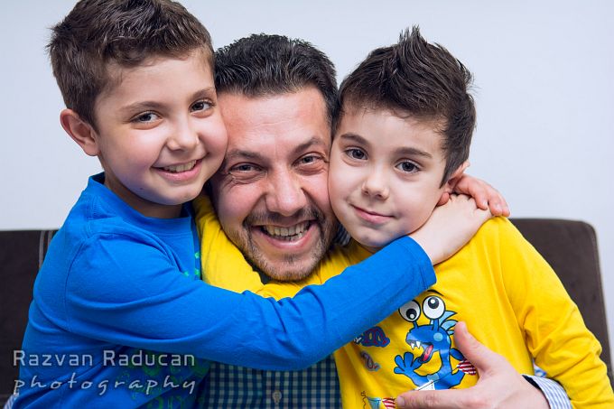L.L.S.R.I. - Family portrait 02 by Razvan Raducan